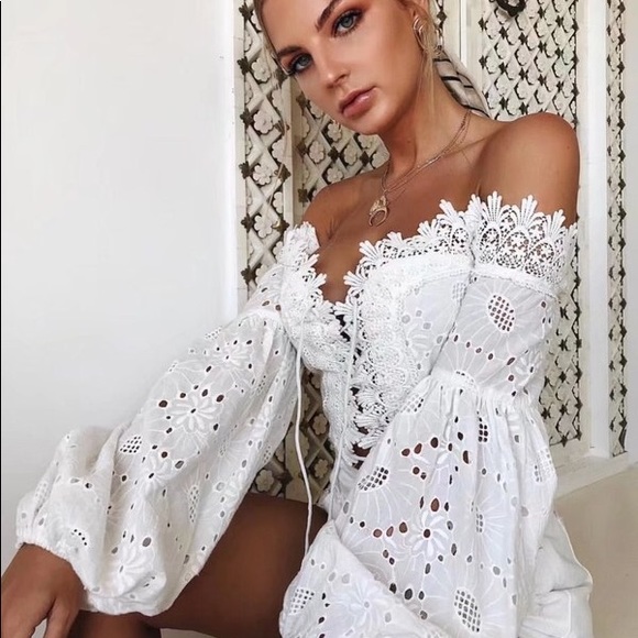 Sexy Cropped Lace Up Top With Balloon Sleeves - Picture 7 of 8